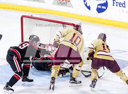 Thumbnail 2 in Pope Francis vs Boston College High (MIAA Division 1A) photogallery.