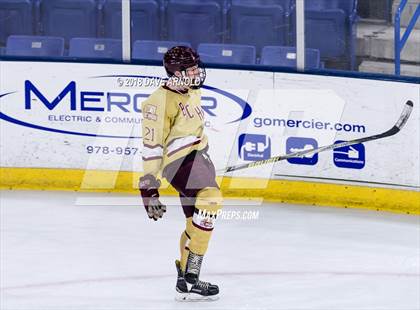 Thumbnail 2 in Pope Francis vs Boston College High (MIAA Division 1A) photogallery.