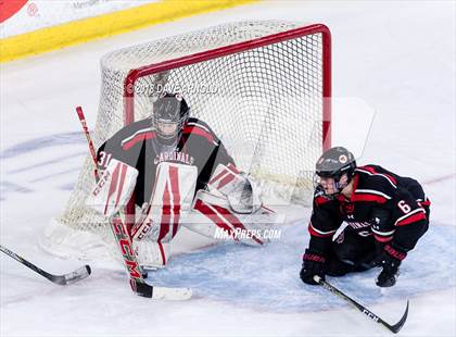 Thumbnail 2 in Pope Francis vs Boston College High (MIAA Division 1A) photogallery.