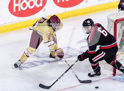 Thumbnail 2 in Pope Francis vs Boston College High (MIAA Division 1A) photogallery.