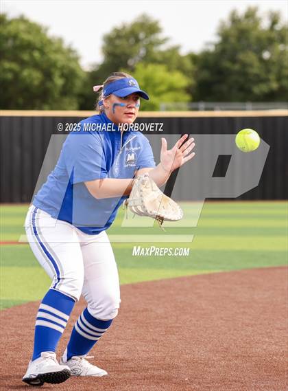Thumbnail 2 in Midlothian @ Melissa (UIL 5A D1 Girls Softball Regional Semi-Final) photogallery.