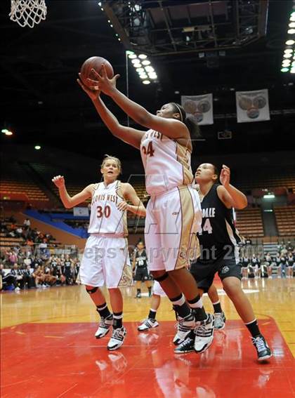 Thumbnail 2 in Stockdale vs. Clovis West (CIF CS D1 Final) photogallery.