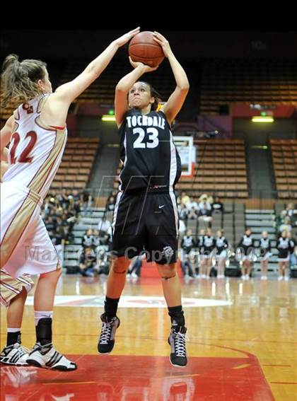 Thumbnail 1 in Stockdale vs. Clovis West (CIF CS D1 Final) photogallery.