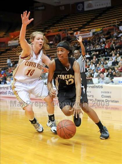 Thumbnail 1 in Stockdale vs. Clovis West (CIF CS D1 Final) photogallery.