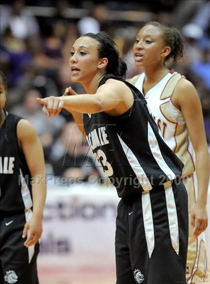 Thumbnail 2 in Stockdale vs. Clovis West (CIF CS D1 Final) photogallery.