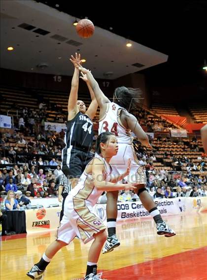 Thumbnail 3 in Stockdale vs. Clovis West (CIF CS D1 Final) photogallery.