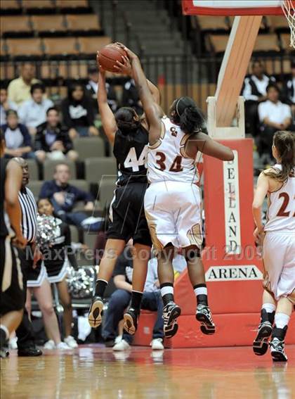Thumbnail 2 in Stockdale vs. Clovis West (CIF CS D1 Final) photogallery.