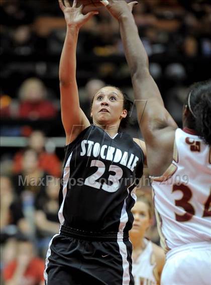 Thumbnail 2 in Stockdale vs. Clovis West (CIF CS D1 Final) photogallery.