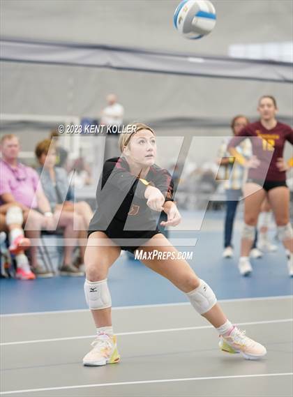 Thumbnail 3 in Clarkston vs. Riverview photogallery.