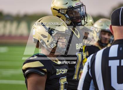 Thumbnail 3 in Basha vs Hamilton photogallery.