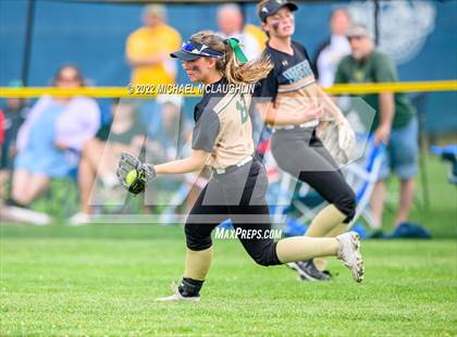 Thumbnail 3 in Webster Schroeder vs. Vestal (NYSPHSAA Class A Final) photogallery.