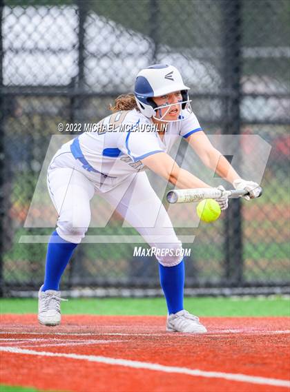 Thumbnail 2 in Webster Schroeder vs. Vestal (NYSPHSAA Class A Final) photogallery.
