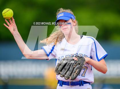 Thumbnail 3 in Webster Schroeder vs. Vestal (NYSPHSAA Class A Final) photogallery.