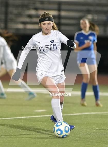 Thumbnail 2 in Vista del Lago vs. Sierra (CIF SJS D3 Final) photogallery.