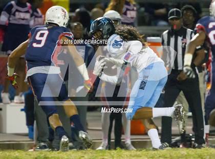 Thumbnail 1 in North @ Leuzinger photogallery.