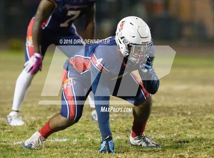 Thumbnail 1 in North @ Leuzinger photogallery.