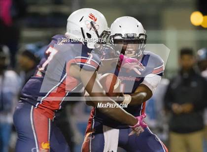 Thumbnail 3 in North @ Leuzinger photogallery.