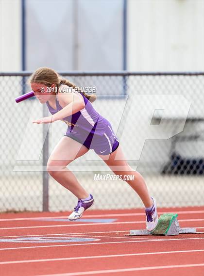 Thumbnail 3 in Kern Invitational photogallery.