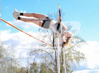 Thumbnail 1 in Kern Invitational photogallery.
