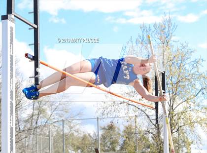 Thumbnail 3 in Kern Invitational photogallery.
