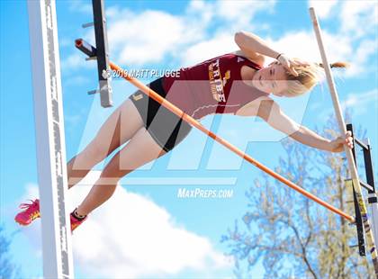 Thumbnail 1 in Kern Invitational photogallery.