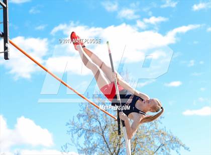 Thumbnail 1 in Kern Invitational photogallery.