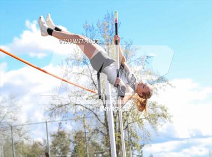 Thumbnail 3 in Kern Invitational photogallery.
