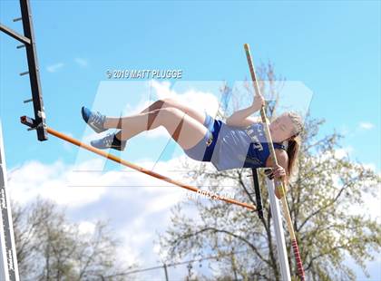 Thumbnail 2 in Kern Invitational photogallery.