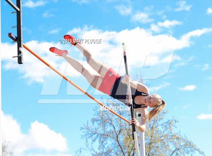 Thumbnail 2 in Kern Invitational photogallery.