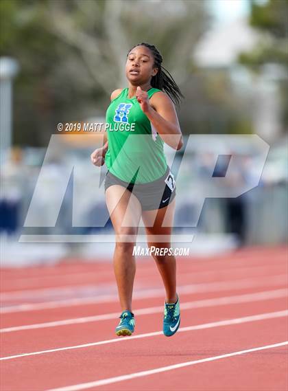 Thumbnail 2 in Kern Invitational photogallery.