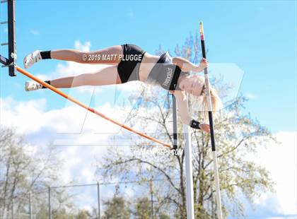 Thumbnail 2 in Kern Invitational photogallery.