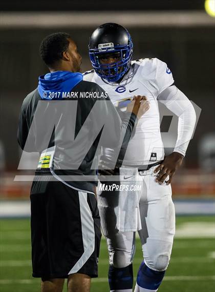 Thumbnail 3 in Crenshaw vs. Narbonne (CIF LACS Open Division Final) photogallery.