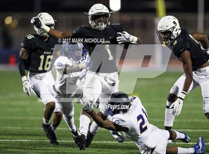 Thumbnail 3 in Crenshaw vs. Narbonne (CIF LACS Open Division Final) photogallery.