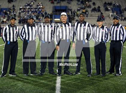 Thumbnail 3 in Crenshaw vs. Narbonne (CIF LACS Open Division Final) photogallery.
