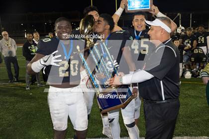 Thumbnail 2 in Crenshaw vs. Narbonne (CIF LACS Open Division Final) photogallery.