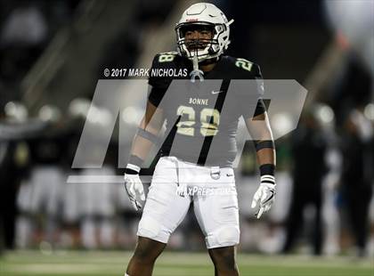 Thumbnail 3 in Crenshaw vs. Narbonne (CIF LACS Open Division Final) photogallery.