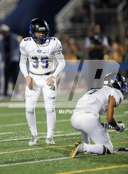 Thumbnail 3 in Crenshaw vs. Narbonne (CIF LACS Open Division Final) photogallery.