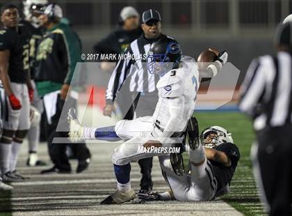 Thumbnail 2 in Crenshaw vs. Narbonne (CIF LACS Open Division Final) photogallery.