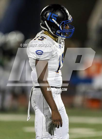 Thumbnail 2 in Crenshaw vs. Narbonne (CIF LACS Open Division Final) photogallery.