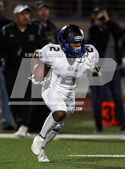 Thumbnail 2 in Crenshaw vs. Narbonne (CIF LACS Open Division Final) photogallery.