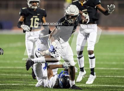 Thumbnail 1 in Crenshaw vs. Narbonne (CIF LACS Open Division Final) photogallery.