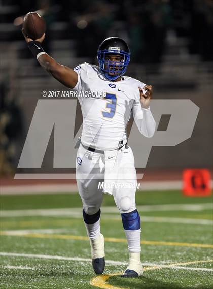 Thumbnail 3 in Crenshaw vs. Narbonne (CIF LACS Open Division Final) photogallery.