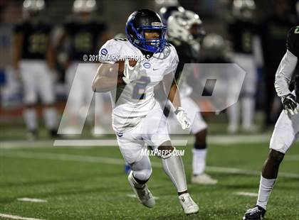 Thumbnail 2 in Crenshaw vs. Narbonne (CIF LACS Open Division Final) photogallery.