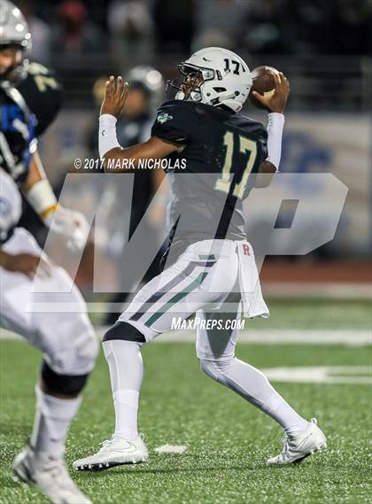 Thumbnail 3 in Crenshaw vs. Narbonne (CIF LACS Open Division Final) photogallery.
