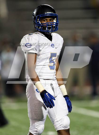 Thumbnail 2 in Crenshaw vs. Narbonne (CIF LACS Open Division Final) photogallery.