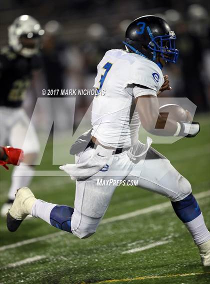 Thumbnail 3 in Crenshaw vs. Narbonne (CIF LACS Open Division Final) photogallery.