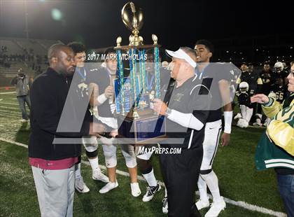 Thumbnail 2 in Crenshaw vs. Narbonne (CIF LACS Open Division Final) photogallery.