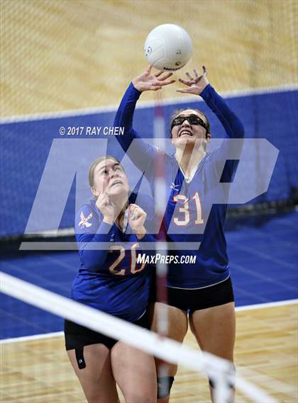 Thumbnail 3 in Briggsdale vs. Weldon Valley (CHSAA 1A Pool I Match 10) photogallery.