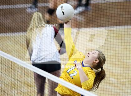 Thumbnail 3 in Briggsdale vs. Weldon Valley (CHSAA 1A Pool I Match 10) photogallery.