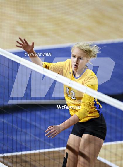 Thumbnail 3 in Briggsdale vs. Weldon Valley (CHSAA 1A Pool I Match 10) photogallery.